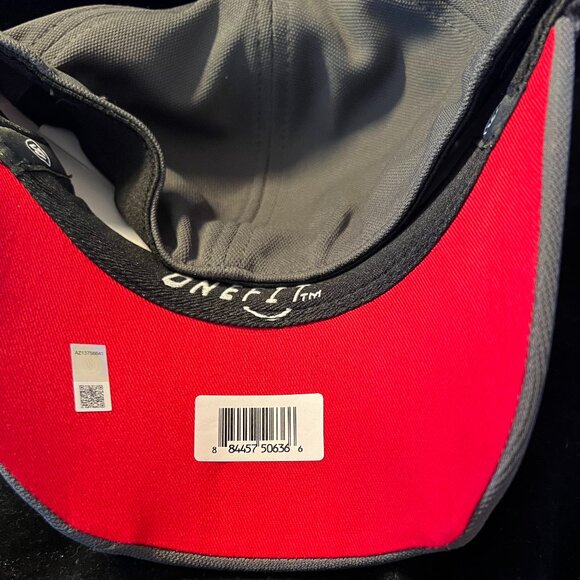 Top of the World Ole Miss Performance Fitted Charcoal Icon Hat NWT OS - Picture 3 of 3